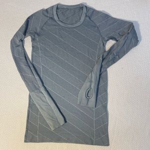 Lululemon Active top 4 Grey